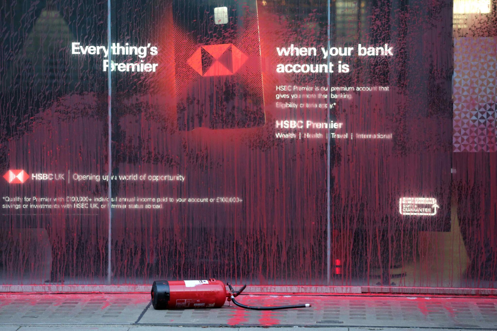 HSBC dumps all of its shares in Elbit Systems after direct action